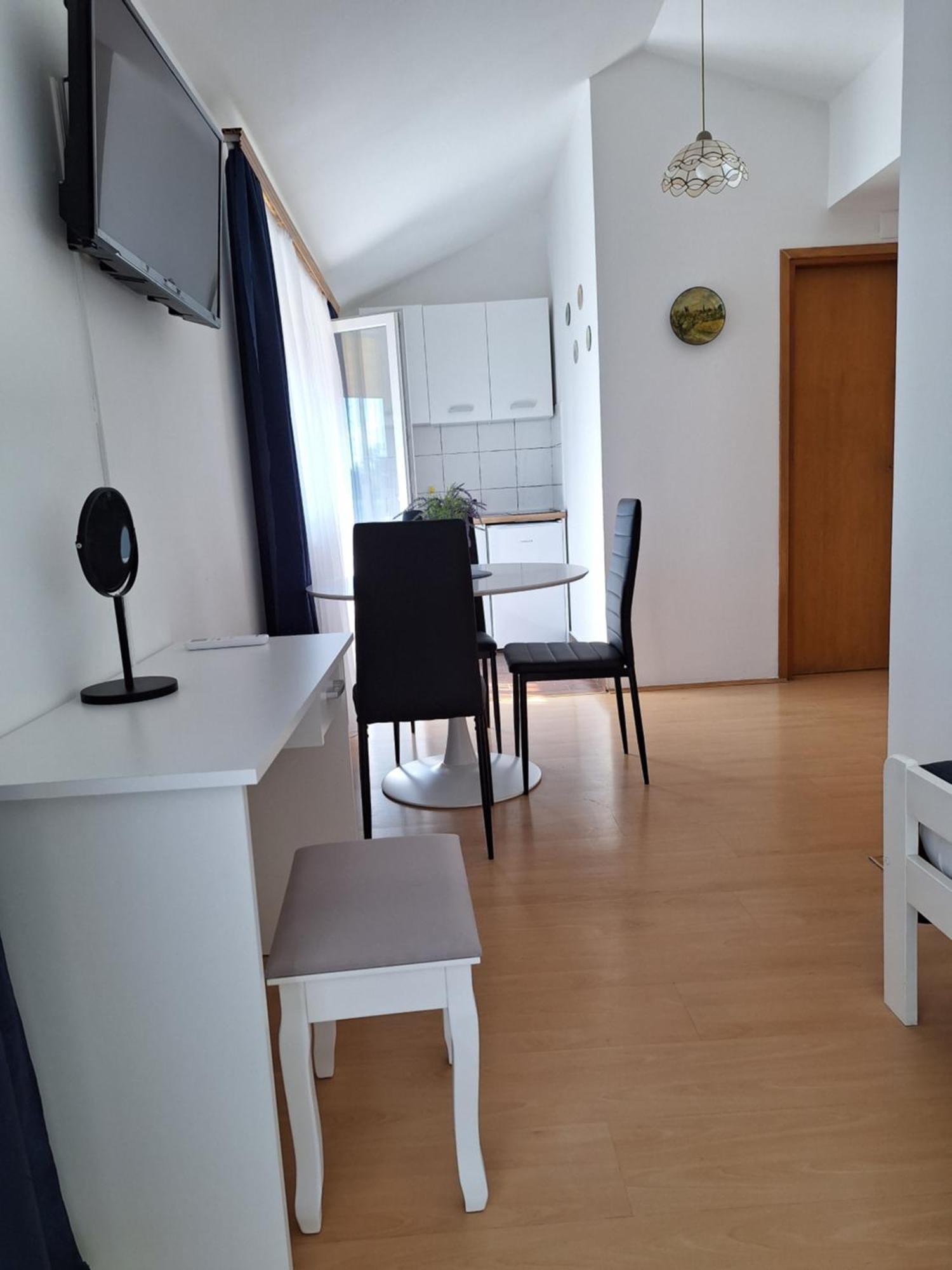 Apartments Kozjan كارلوفاتش المظهر الخارجي الصورة